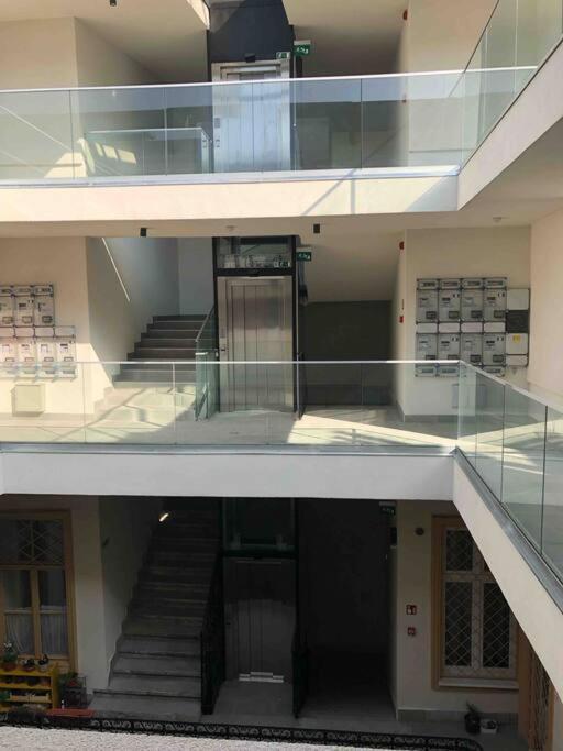 Luxury Cozy 2 Bdr Downtown Apt.6 บูดาเปสต์ ภายนอก รูปภาพ